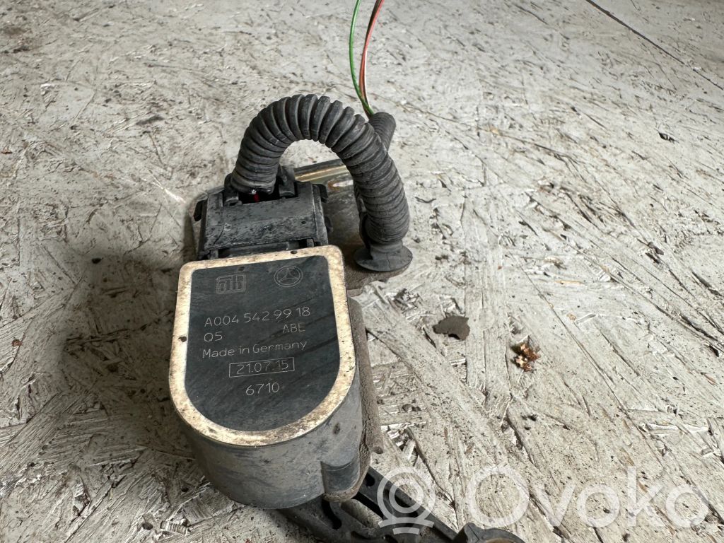 Mercedes-Benz CLS C218 X218 Air suspension front height level sensor 