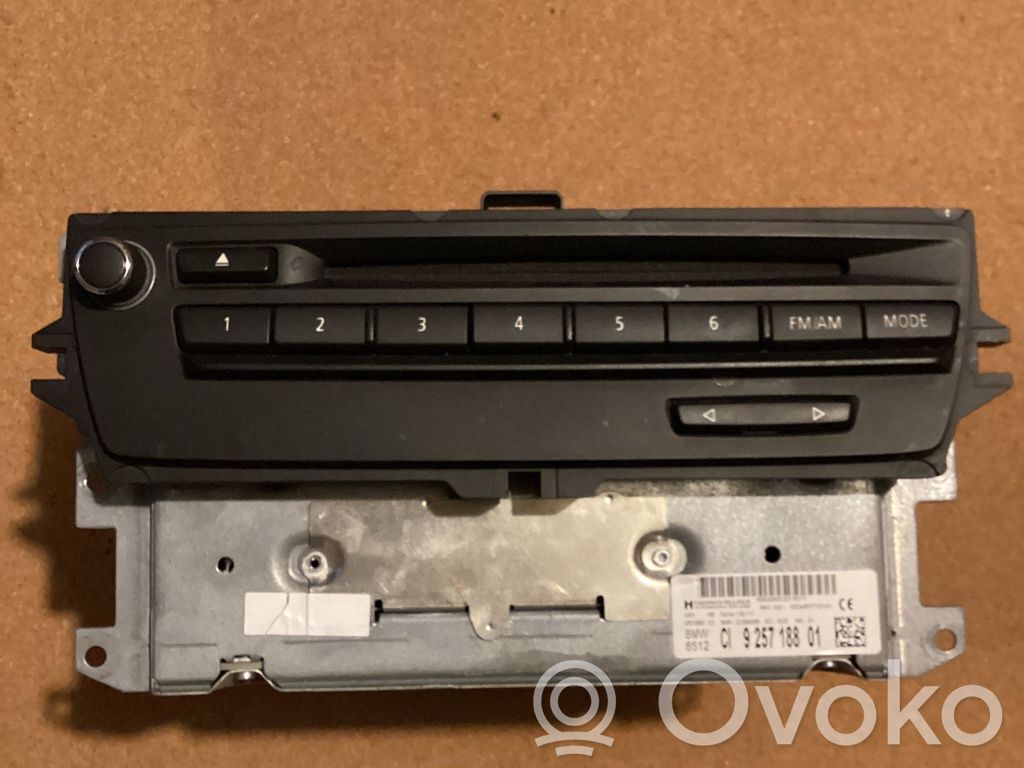 Panel / Radioodtwarzacz CD/DVD/GPS   9257188