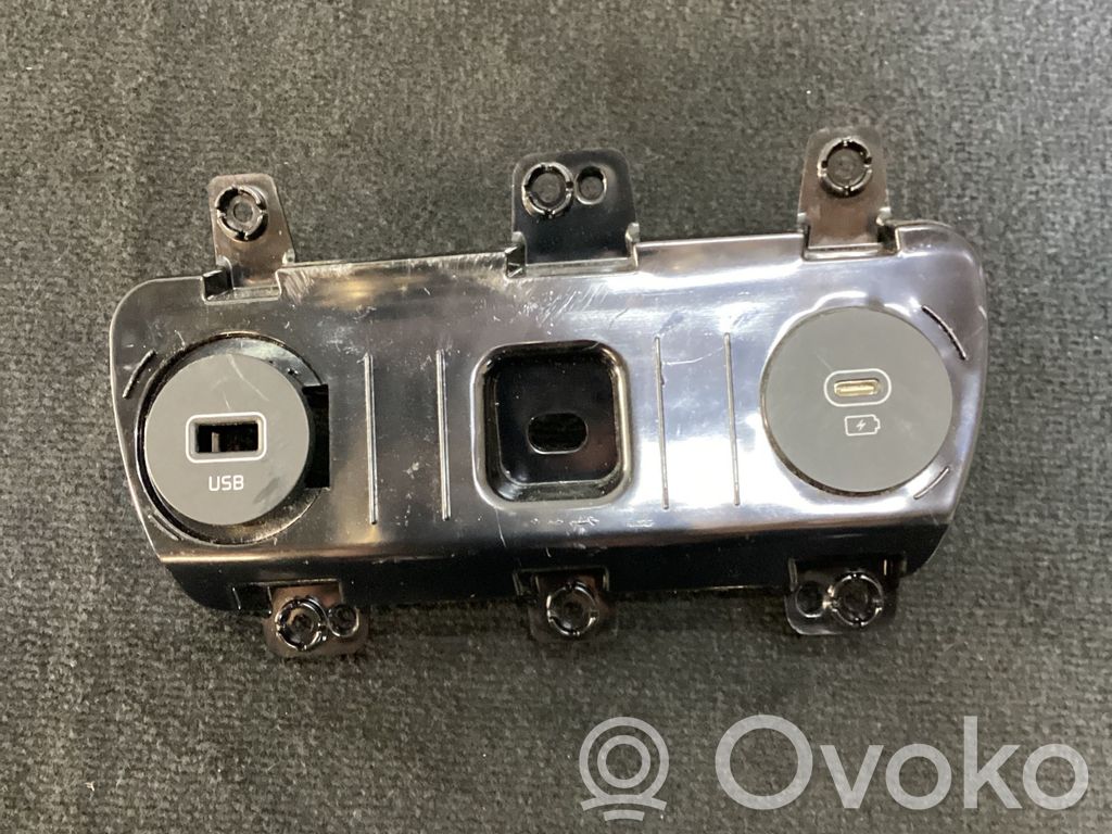 KIA EV6 Enchufe conector USB 
