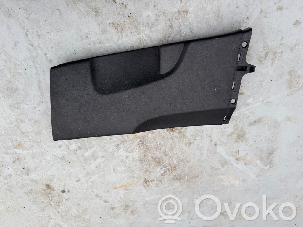 Audi A3 S3 8V Osłona dolna słupka / B 