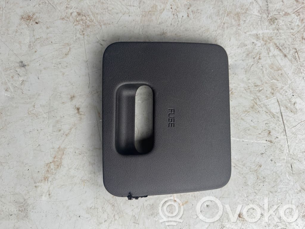 KIA EV6 Dangtelis saugiklių dėžės 