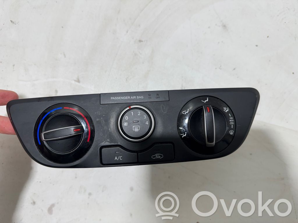 Hyundai i10 Panel klimatyzacji 
