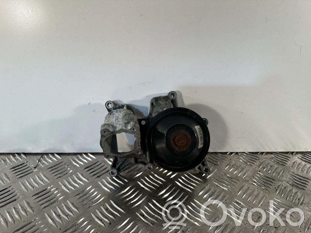 BMW 7 F01 F02 F03 F04 Ūdens sūknis 
