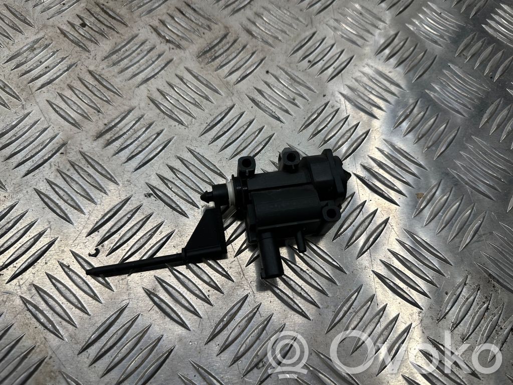 BMW 3 E92 E93 Fuel tank cap lock motor 