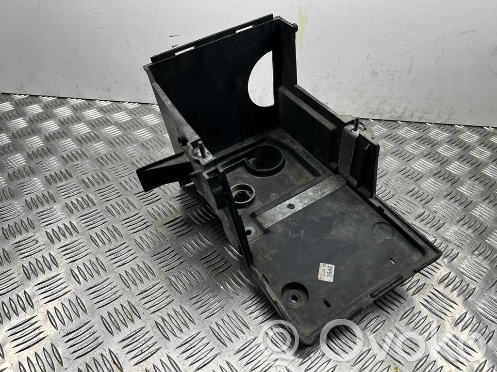 Volvo V50 Battery box tray 