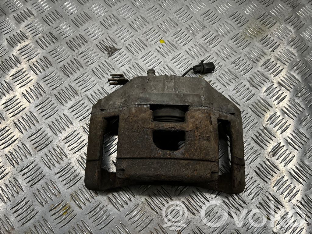 Audi A6 S6 C6 4F Priekinis suportas 