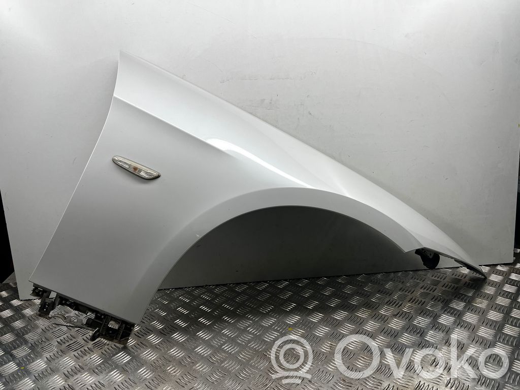 BMW 3 E92 E93 Sparnas 