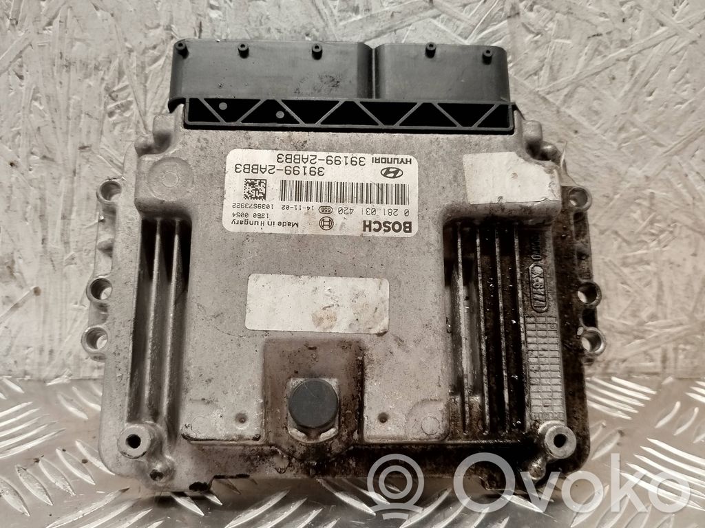 Hyundai ix35 Engine control unit/module 