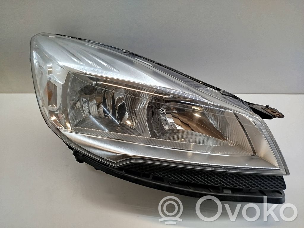 Ford Kuga II Phare frontale 
