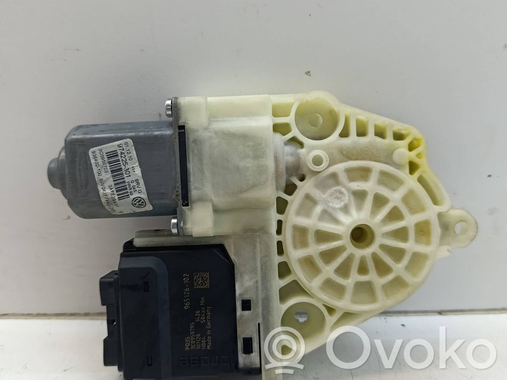 Volkswagen PASSAT B7 Silniczek podnośnika szyby drzwi 