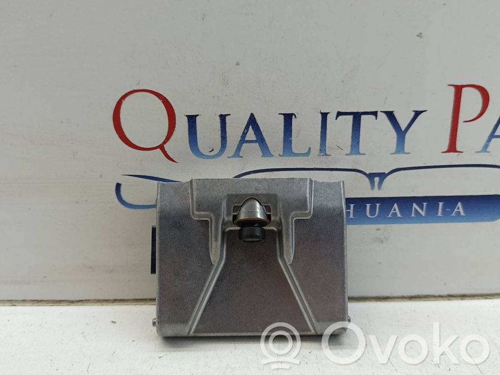 Hyundai Tucson TL Windshield/windscreen camera 