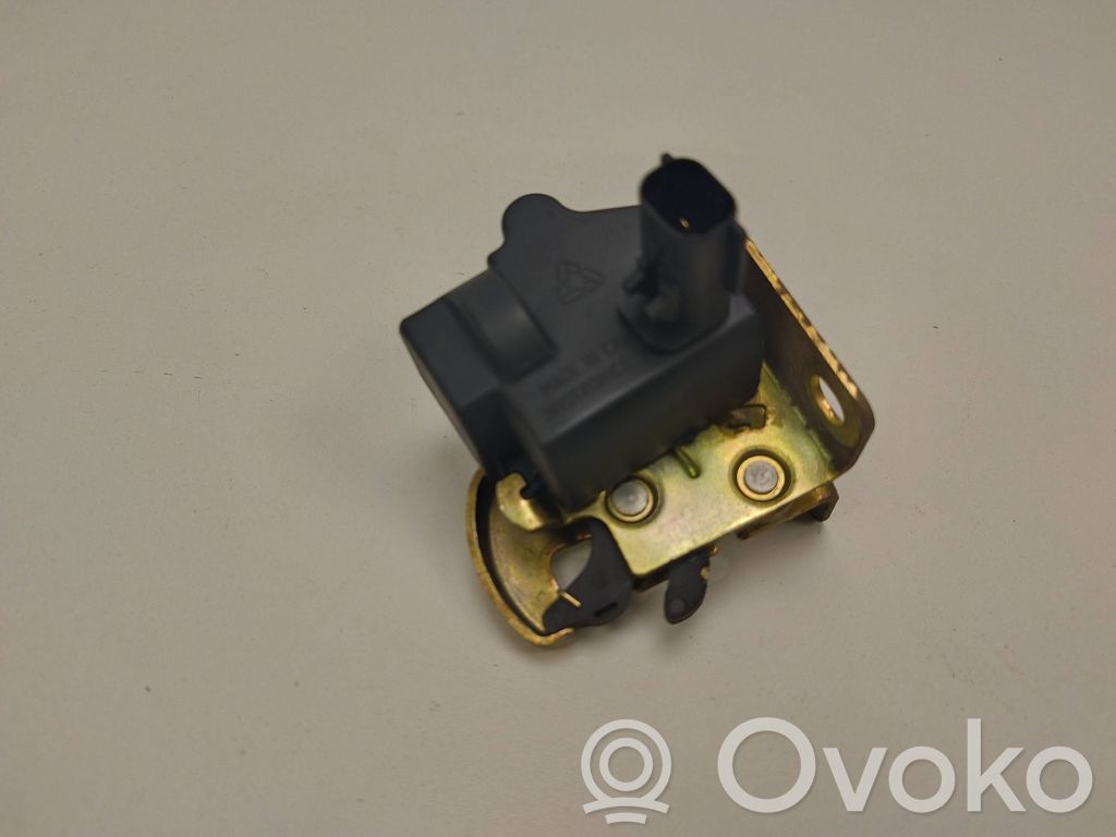 Jeep Grand Cherokee (WJ) Tailgate window lock/catch/latch 