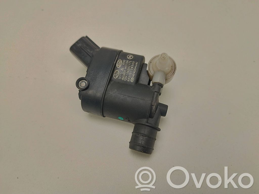 KIA Sportage Windscreen/windshield washer pump 