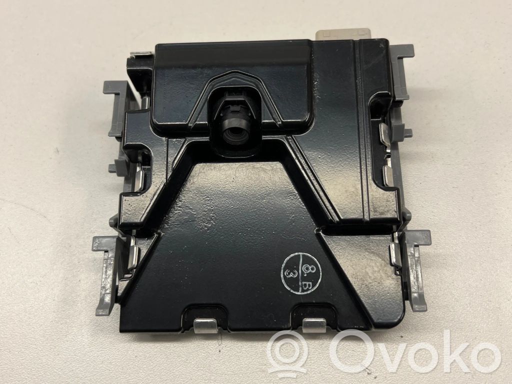 Toyota RAV 4 (XA40) Windshield/windscreen camera 