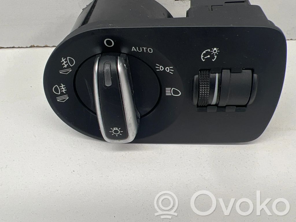 Audi A1 Light switch 