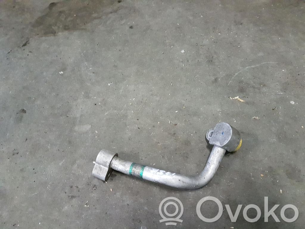 Ilmastointilaitteen putki (A/C)   3414631