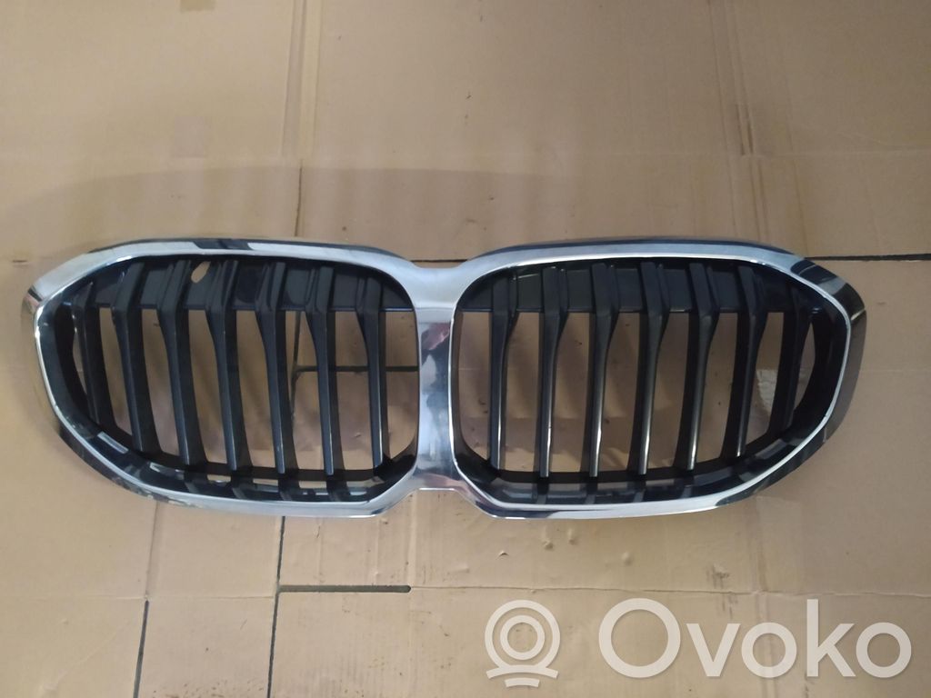 BMW 1 F40 Grilă radiator față 