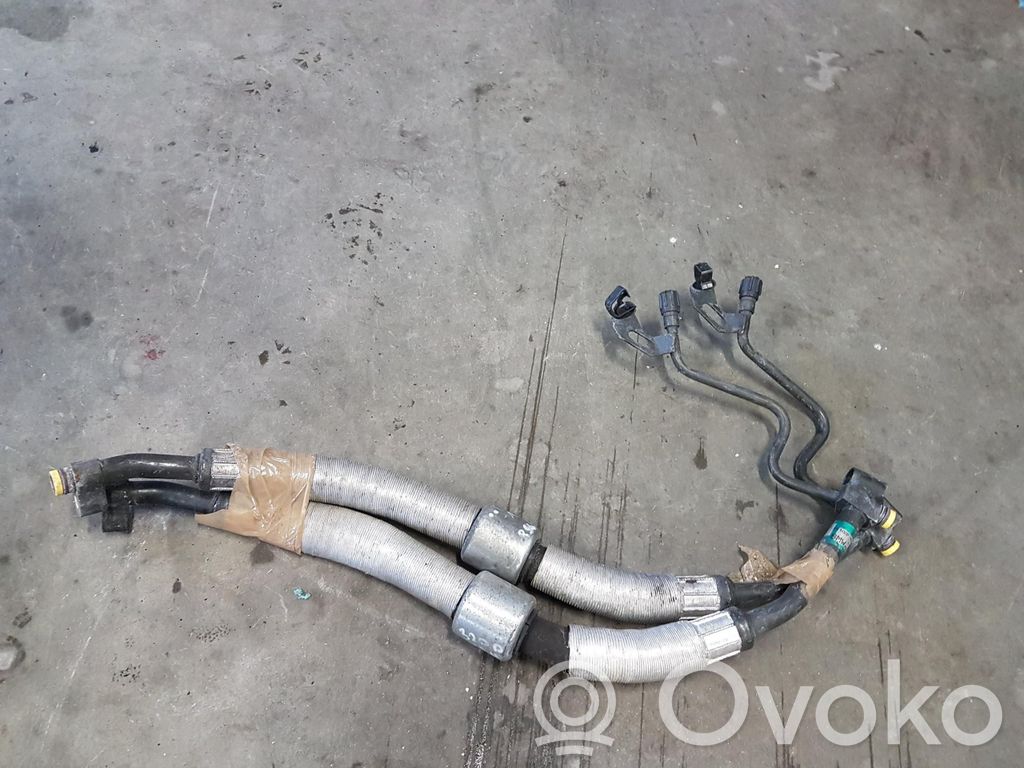 BMW 3 E46 Ilmastointilaitteen putki (A/C) 