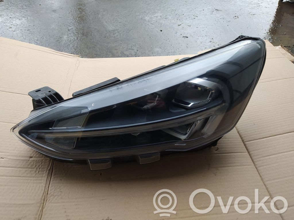 Ford Focus Headlight/headlamp 