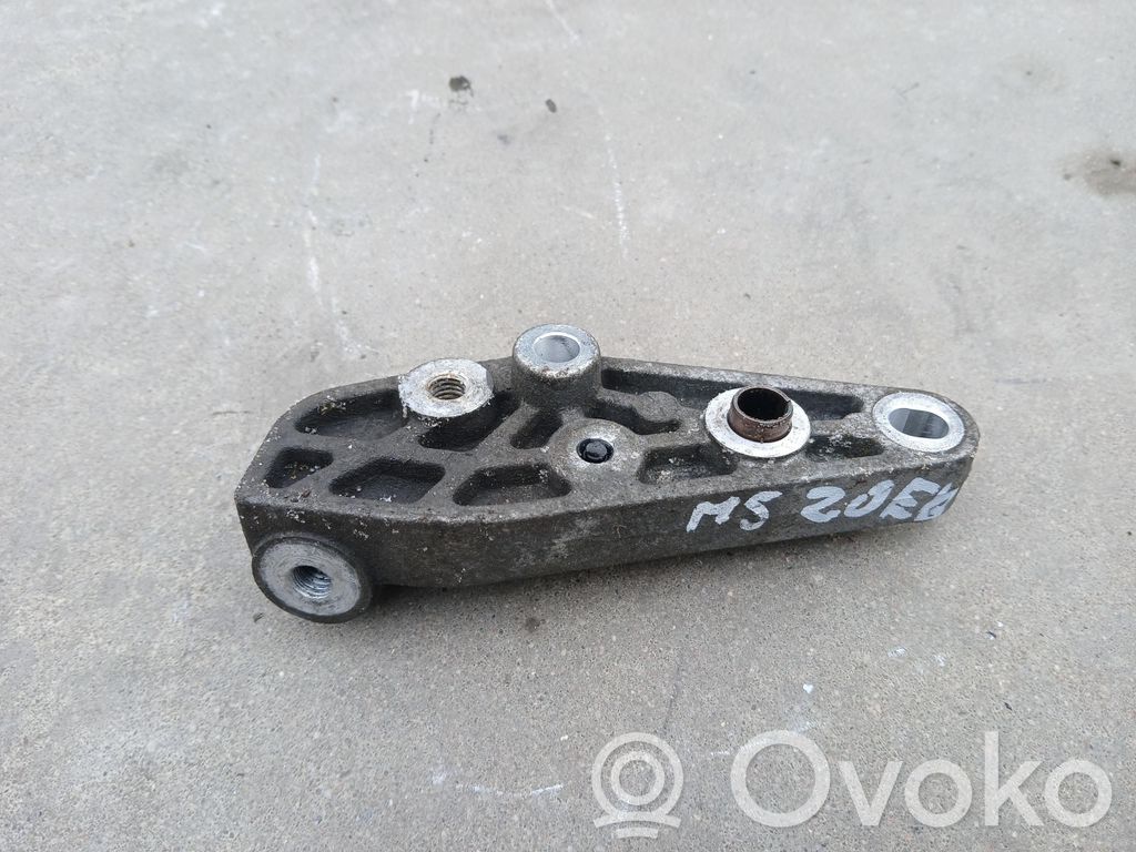 Ford Mondeo MK V Uchwyt / Mocowanie sprężarki klimatyzacji 