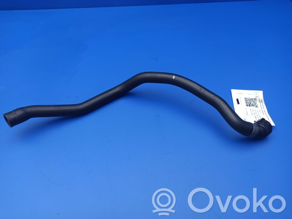 BMW 7 E65 E66 Moottorin vesijäähdytyksen putki/letku 