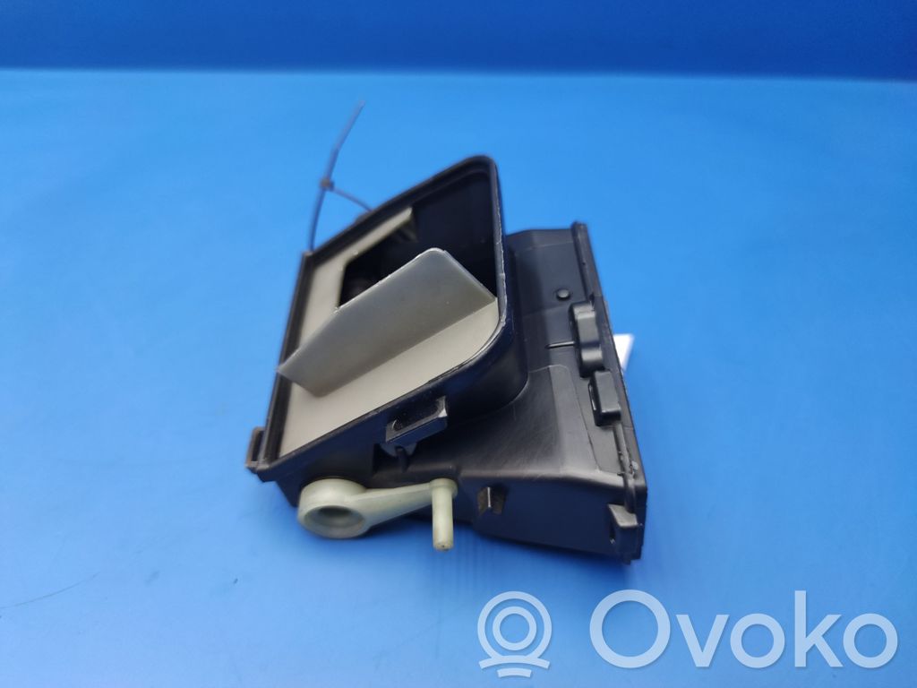 Mercedes-Benz C W203 Salono oro latakas (-ai) 