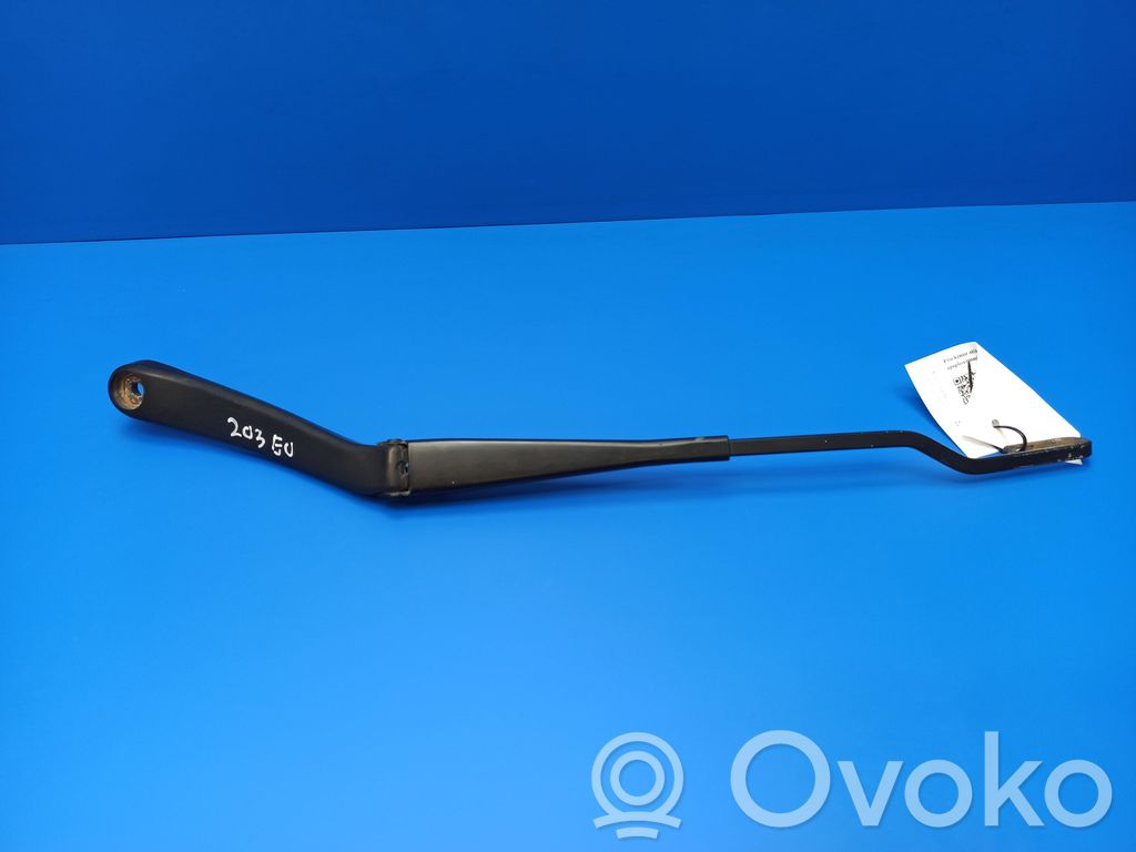 Mercedes-Benz C W203 Front wiper blade arm 