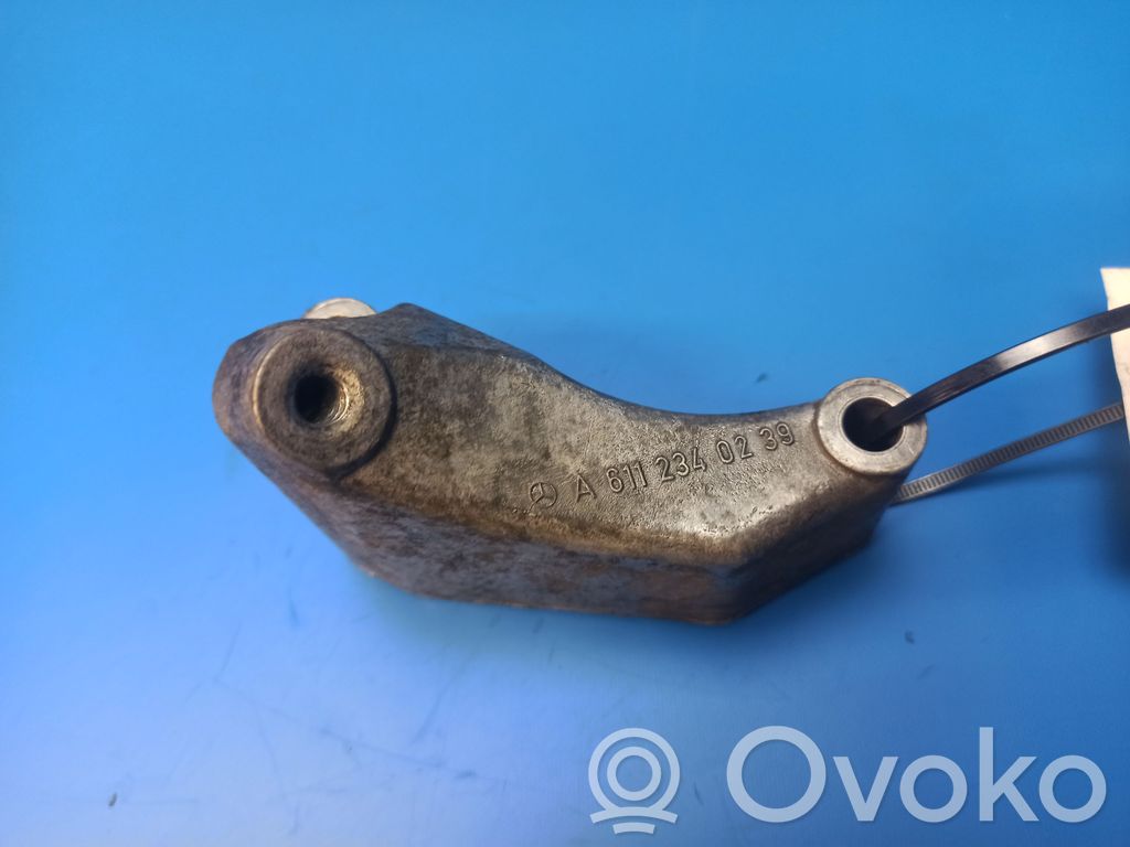 Mercedes-Benz E W211 A/C compressor mount bracket 