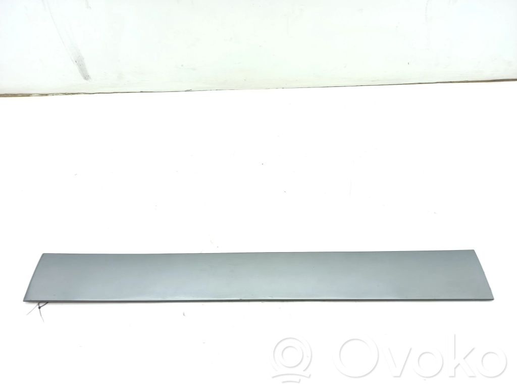 Cadillac SRX Front door trim (molding) 