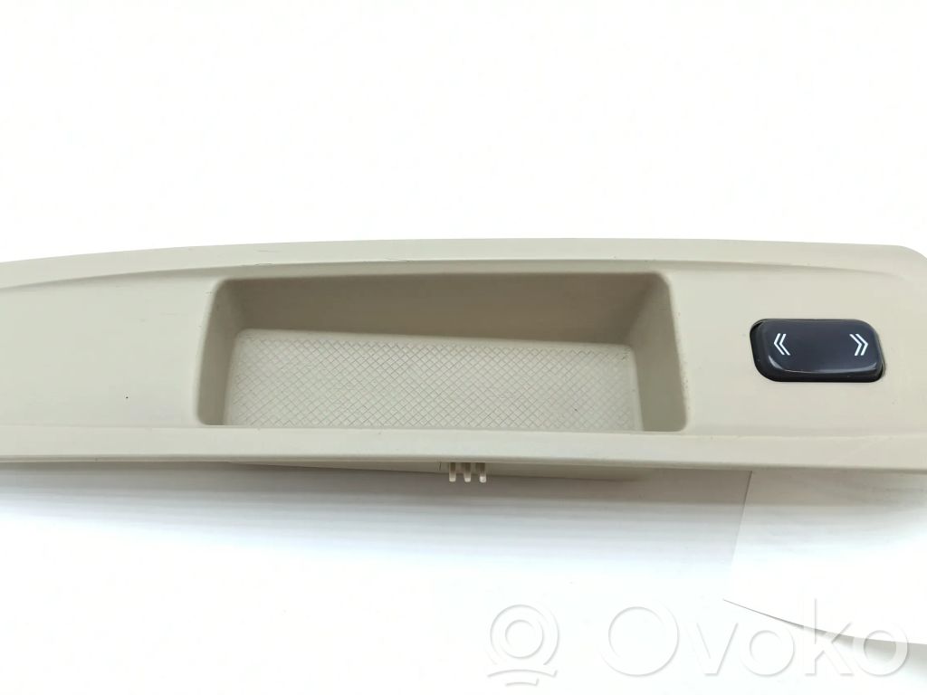 Cadillac SRX Electric window control switch 