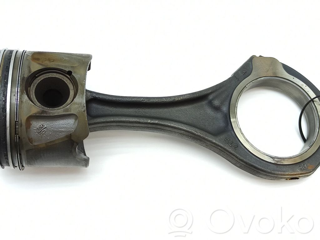Mercedes-Benz ML W164 Piston with connecting rod 