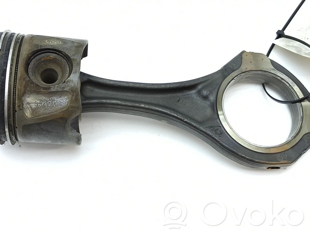 Mercedes-Benz ML W164 Piston with connecting rod 