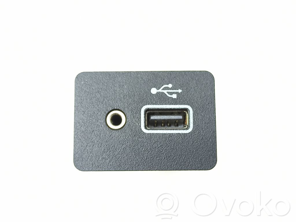 Gniazdo / Złącze USB   284H35FA0C,931610867B