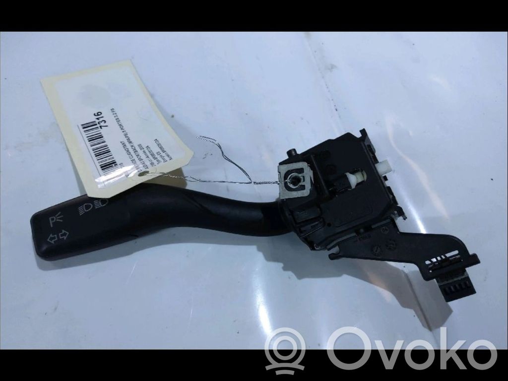 Audi A3 S3 A3 Sportback 8P Palanca de intermitentes 