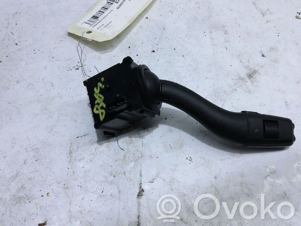 Audi A4 S4 B6 8E 8H Pyyhkijän vipu 