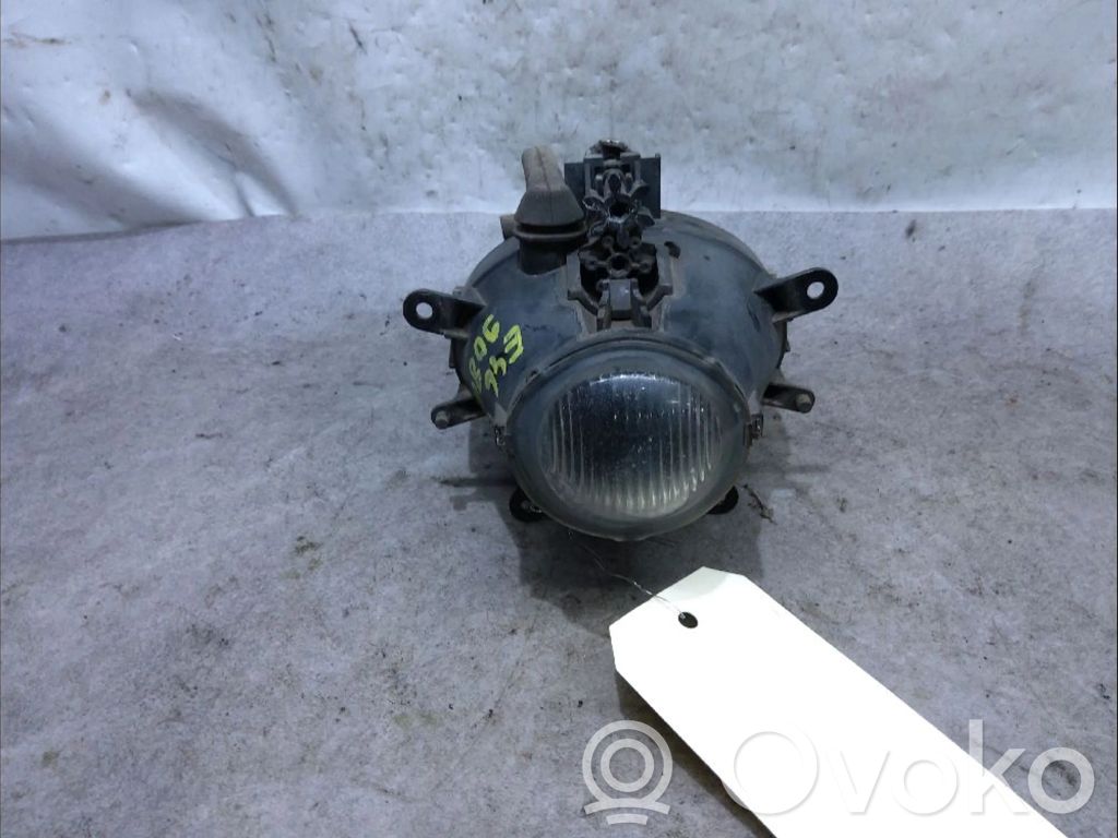 BMW 3 E46 Miglas lukturis priekšā 