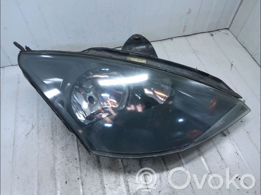 Ford Focus Headlight/headlamp 