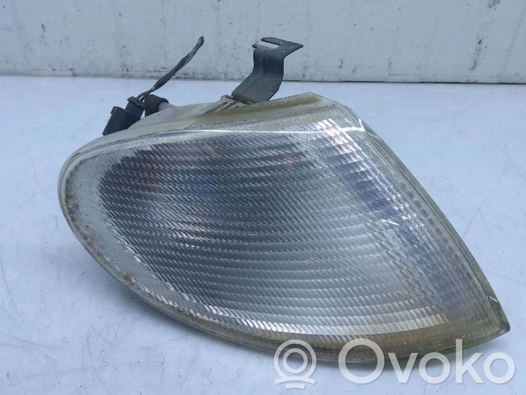 Ford Galaxy Front indicator light 