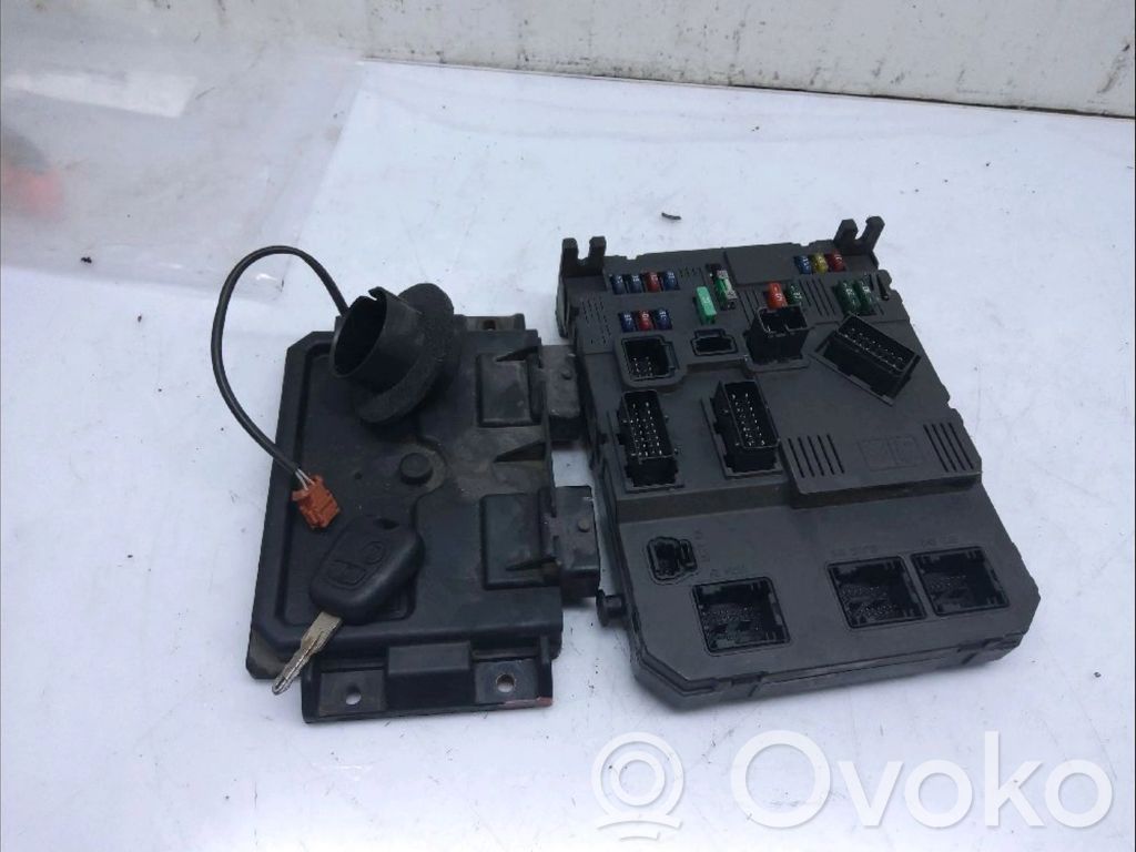 Peugeot 206 Engine control unit/module 