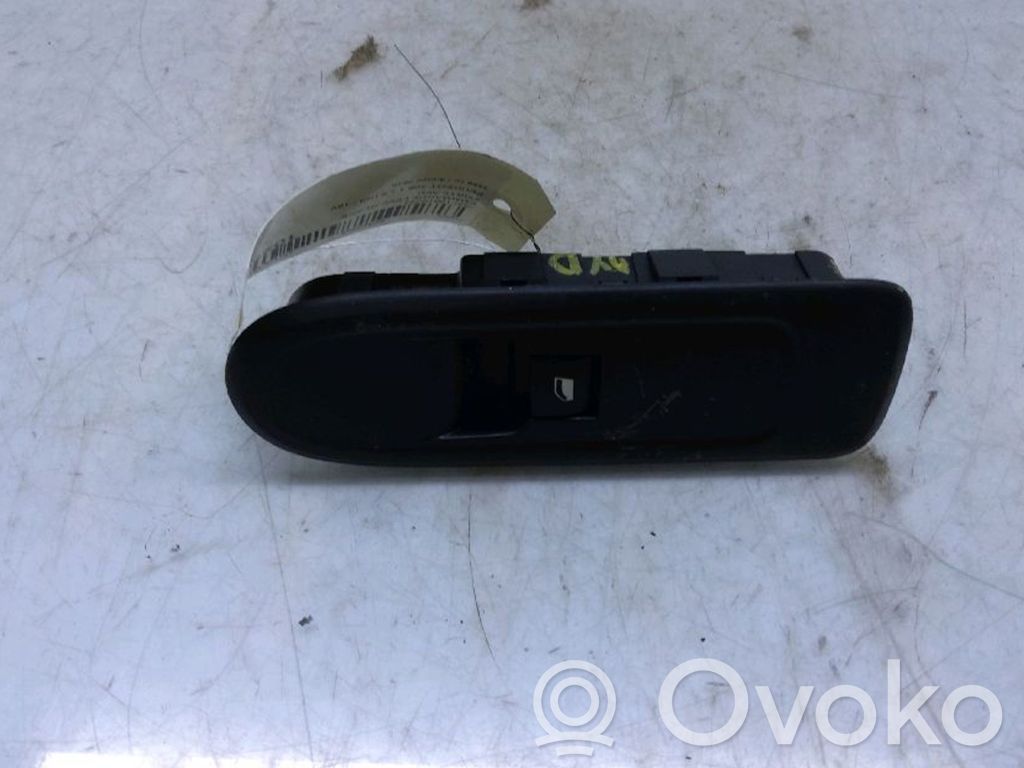 Peugeot 308 Electric window control switch 