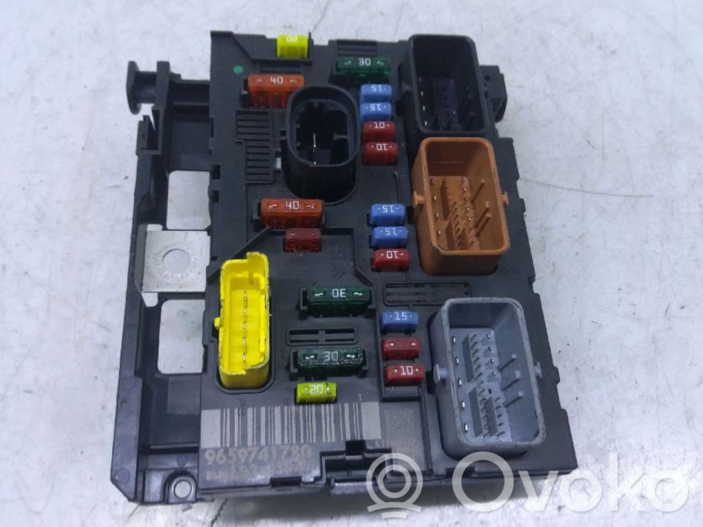 Citroen C2 Fuse module 