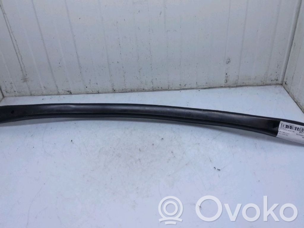 BMW X3 E83 Radiatoru paneļa augšējā daļa (televizors) 