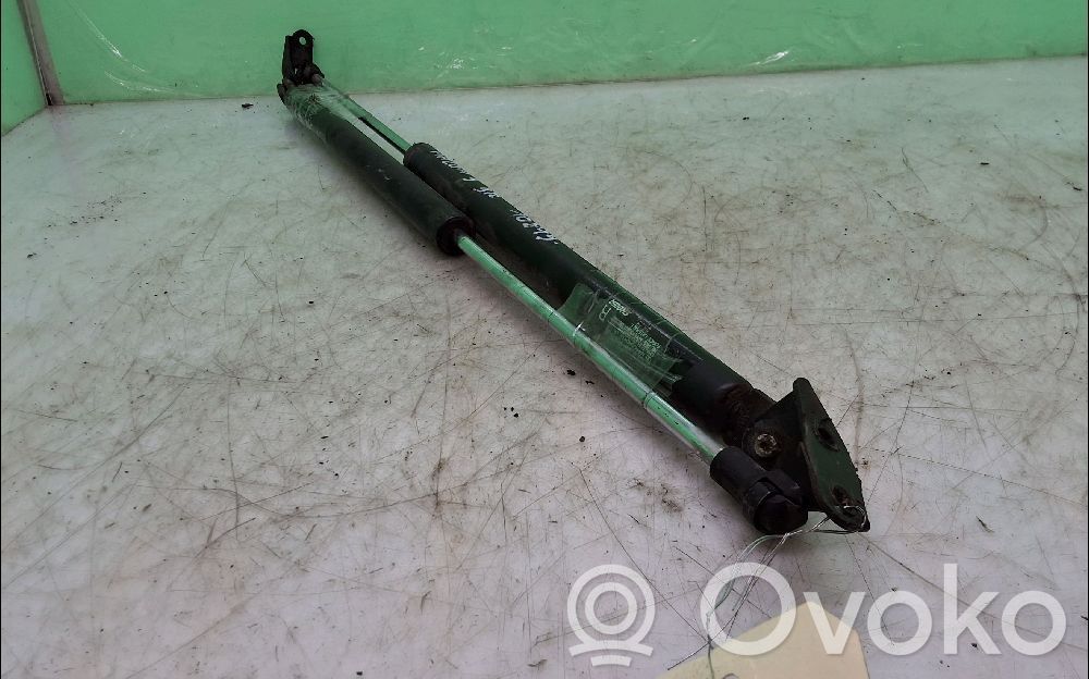 Mazda 5 Tailgate/trunk strut/damper 