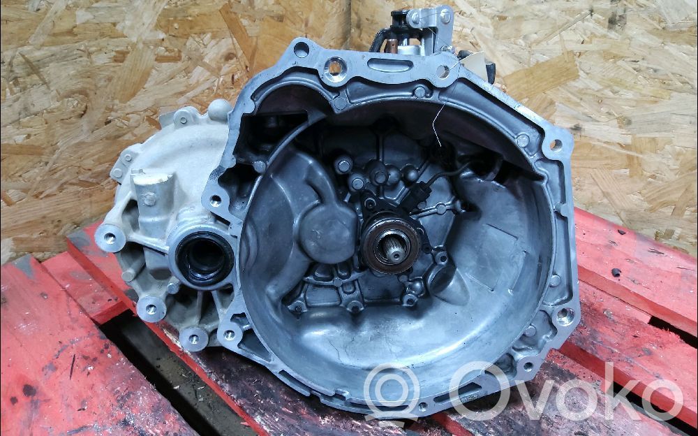 Opel Karl Manualna 5-biegowa skrzynia biegów 