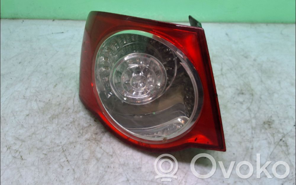 Volkswagen Jetta V Lampa tylna 