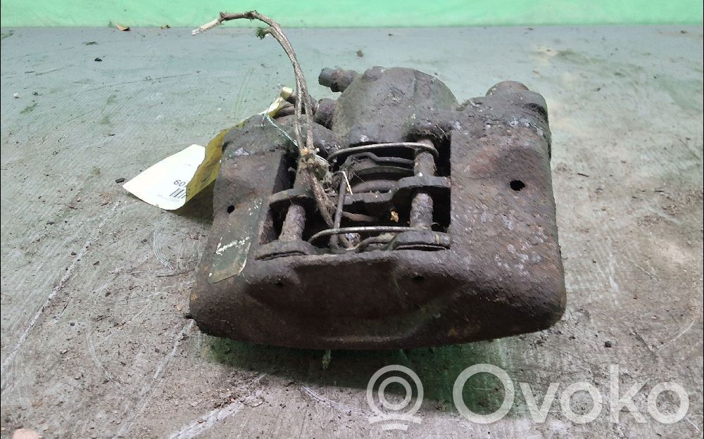 Peugeot 106 Zacisk hamulcowy przedni 