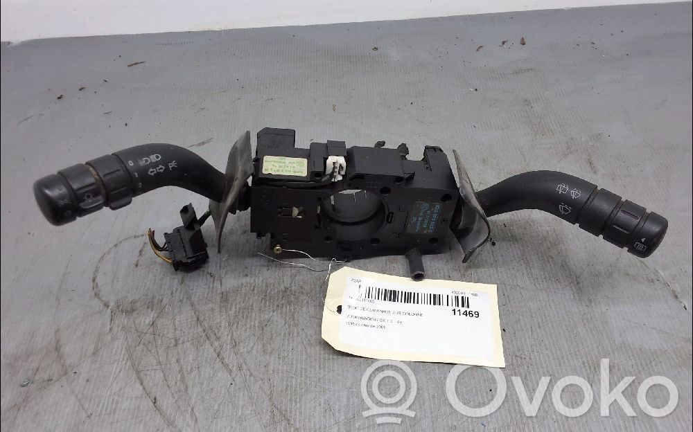 Volkswagen Fox Commodo, commande essuie-glace/phare 