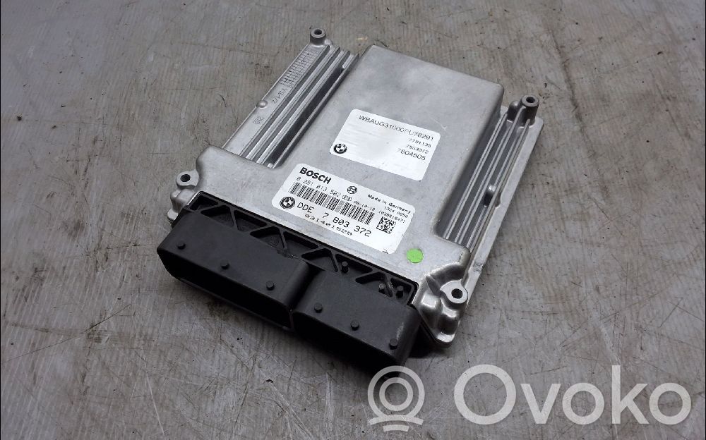 BMW 1 E81 E87 Engine control unit/module 