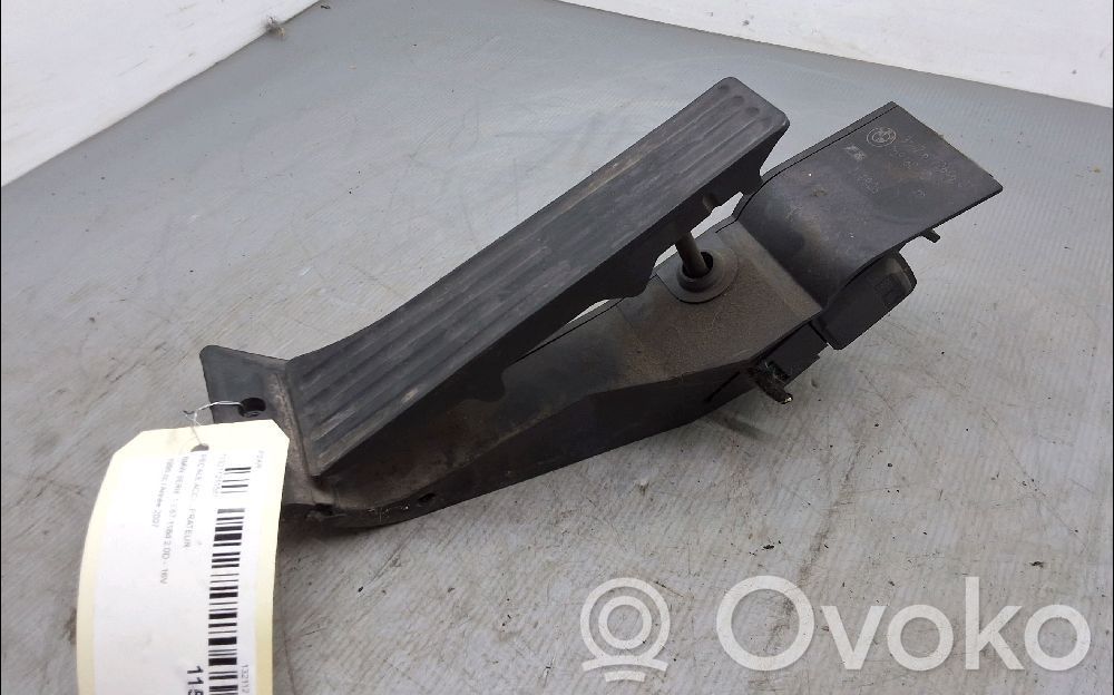 BMW 1 E81 E87 Accelerator throttle pedal 