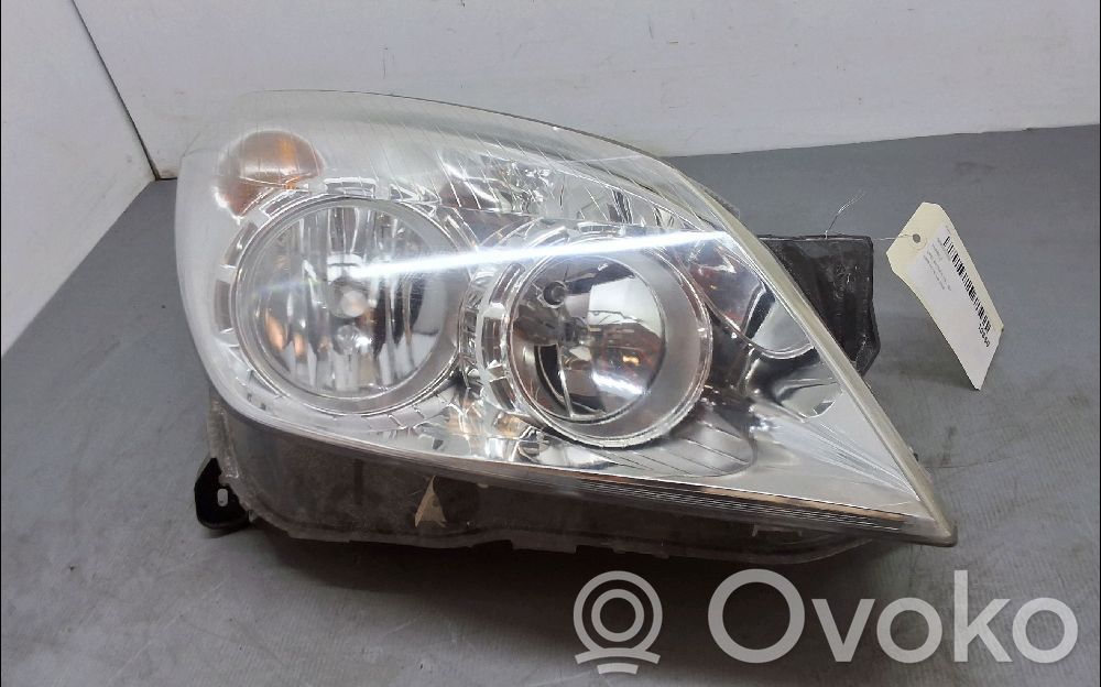 Opel Astra H Priekinis žibintas 